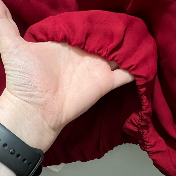 Alice + Olivia Red Silk with Black Lace Top - Picture 3 of 7